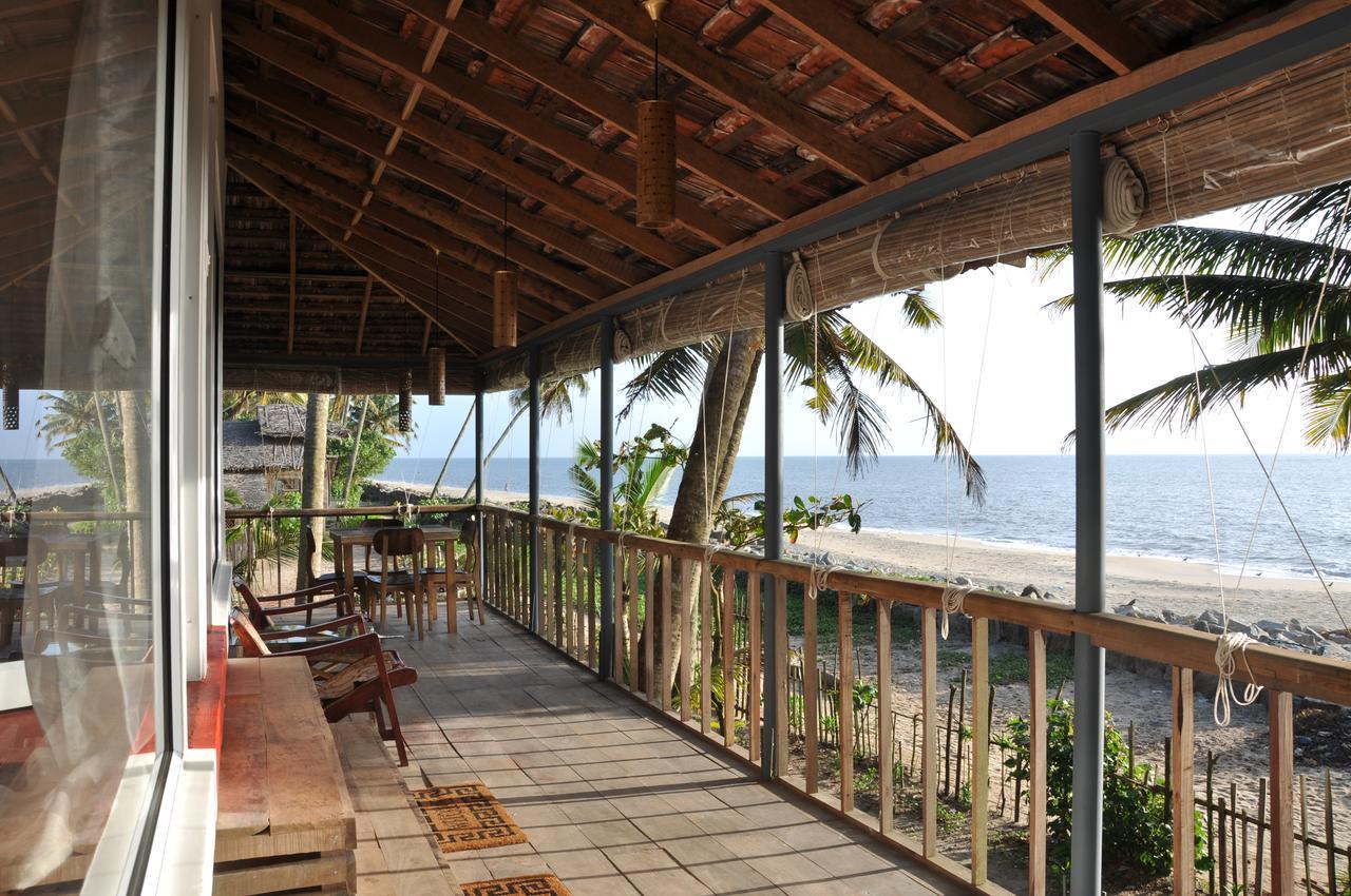 Colonels Beach Villa Alappuzha Exterior photo
