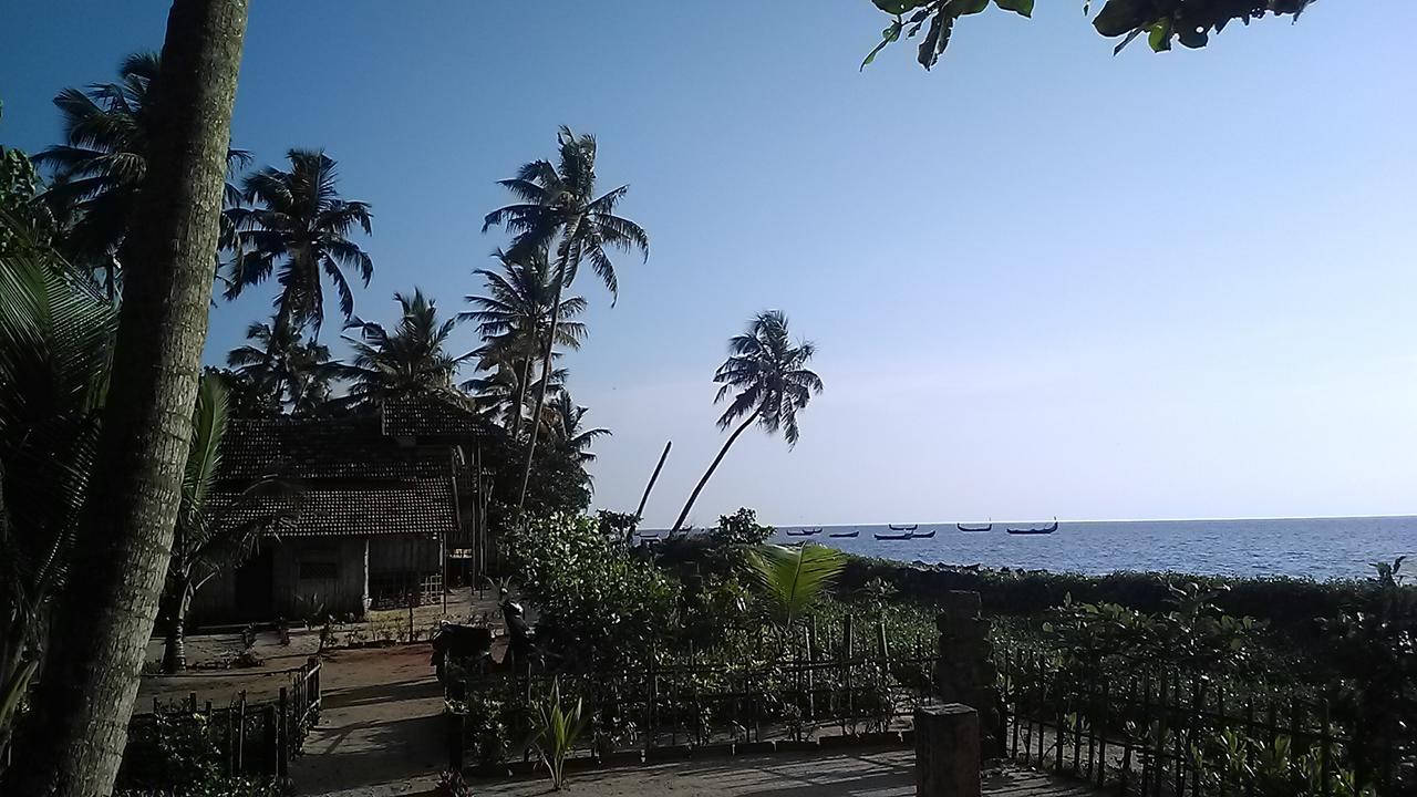 Colonels Beach Villa Alappuzha Exterior photo